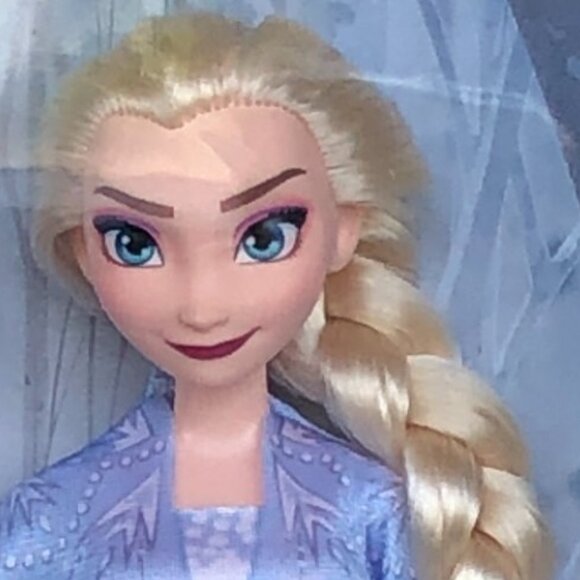 New in Box- Disney Princess Frozen II Elsa Doll w/Pabbie & Salamander Figures - Picture 6 of 15